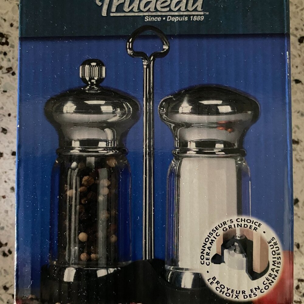 Trudeau Mini-Evolution Pepper Mill and Salt Shaker with Rack - Picture 4 of 5